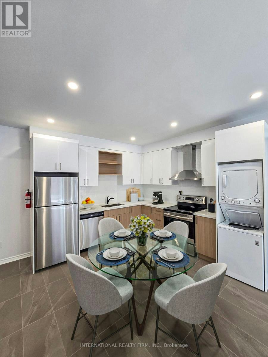 8R-8 Watt Avenue, Toronto, ON, M6M 3R1 - 5