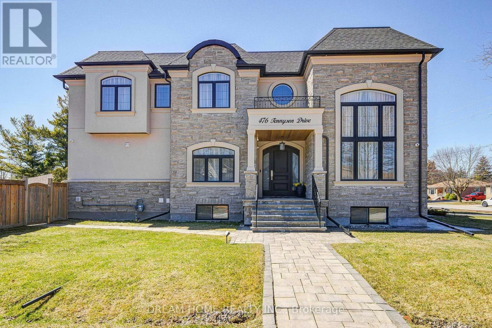 476 Tennyson Drive, Oakville, ON, L6L 3Z1