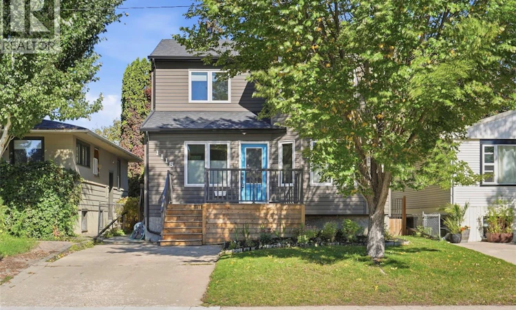 1115 6th Street E