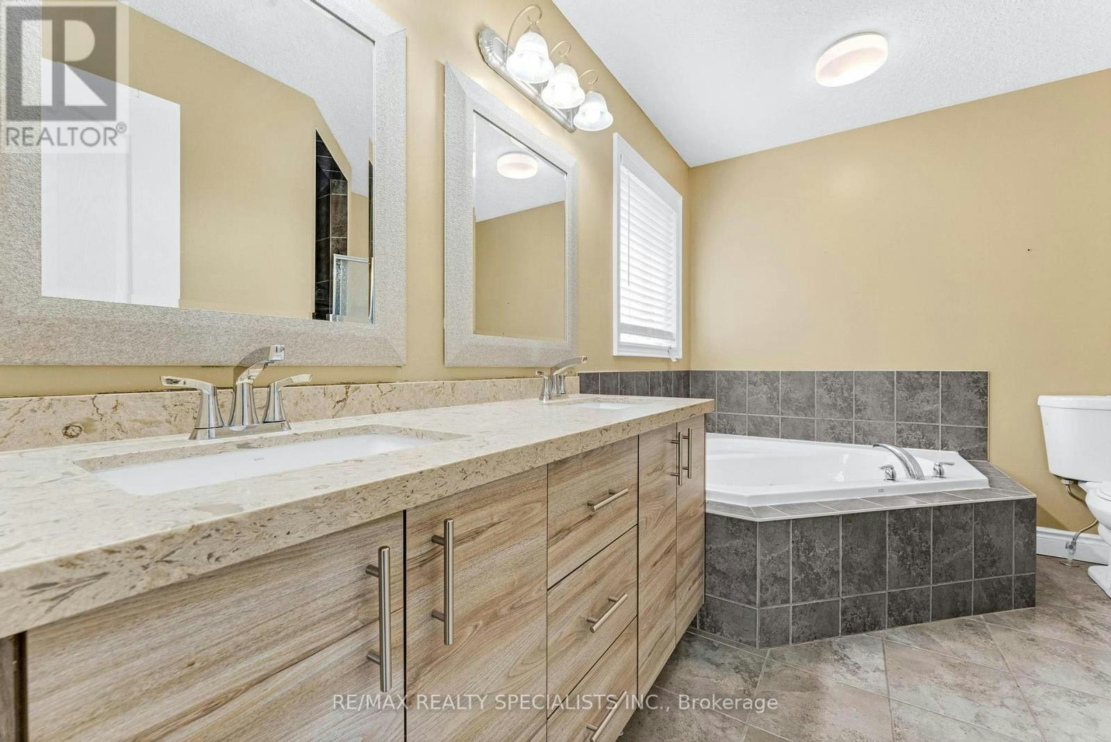 708 Spitfire Street, Woodstock, ON, N4T 0B1 - 17
