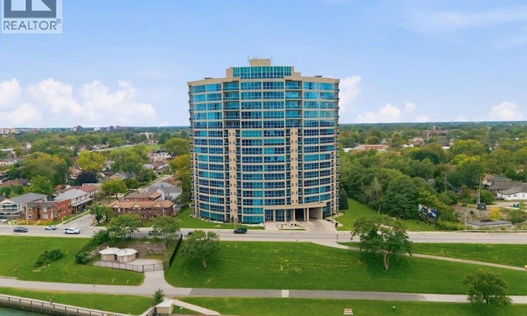 801-1225 Riverside Drive