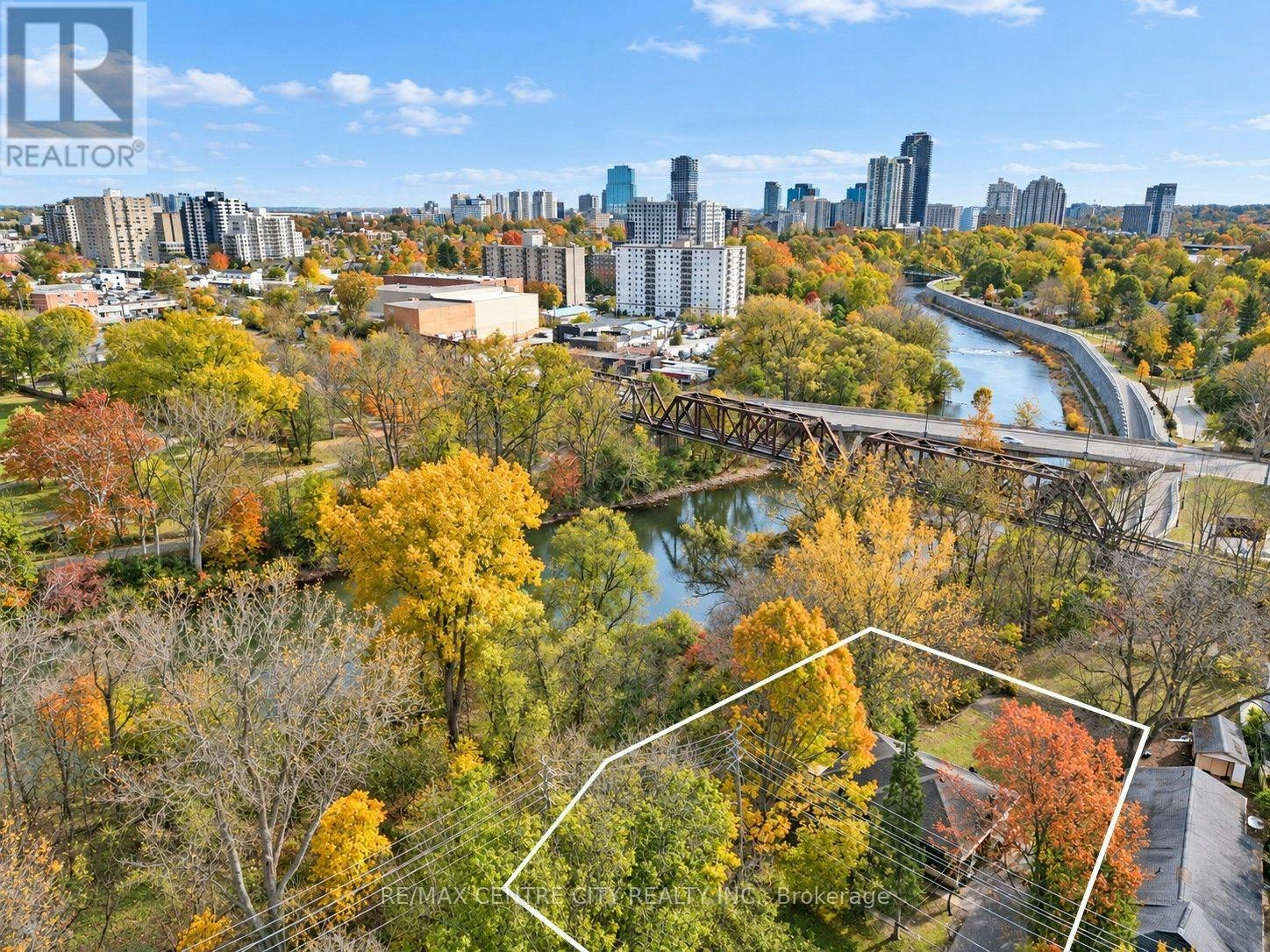 2 Saunby Street, London, ON, N6G 1A1