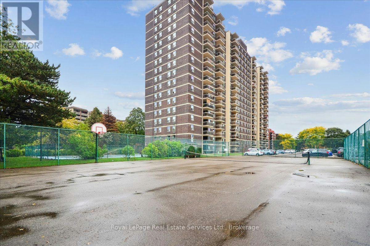 812-966 Inverhouse Drive, Mississauga, ON, L5J 4B6