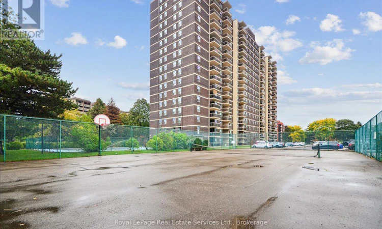 812-966 Inverhouse Drive