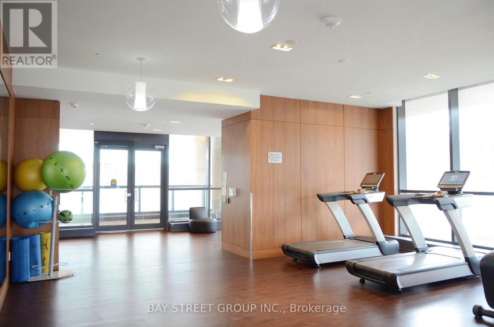 1716-17 Bathurst Street, Toronto, ON, M5V 0N1 - 10