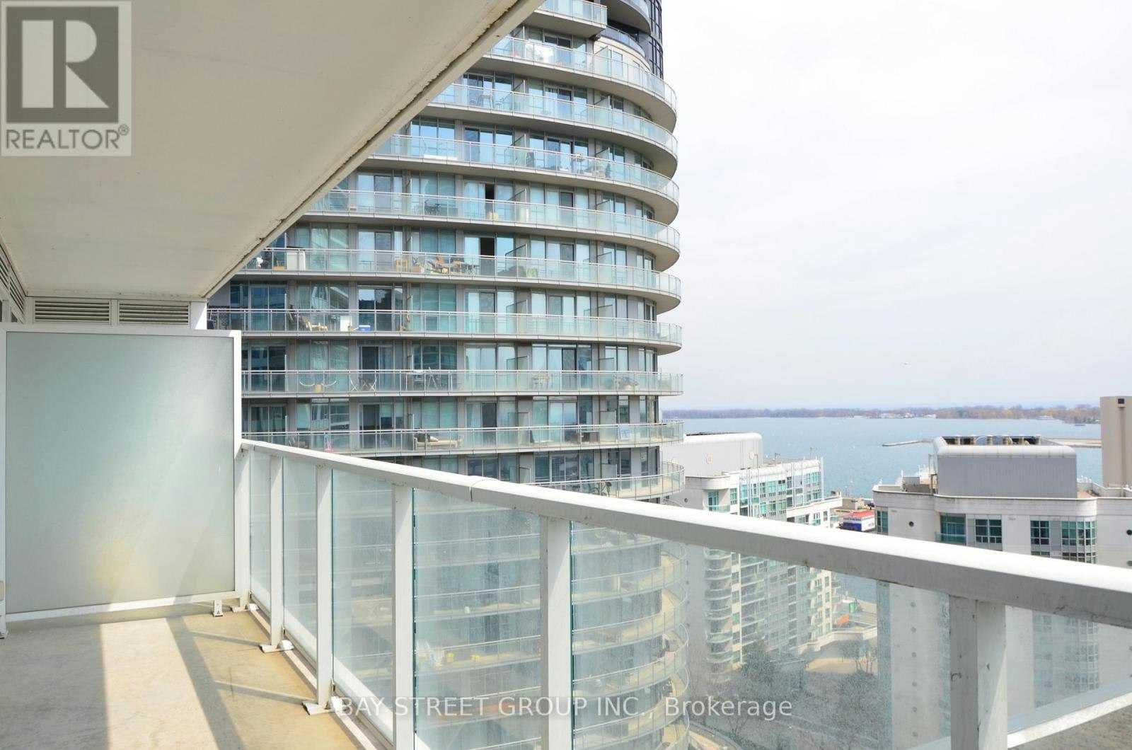 1716-17 Bathurst Street, Toronto, ON, M5V 0N1 - 8