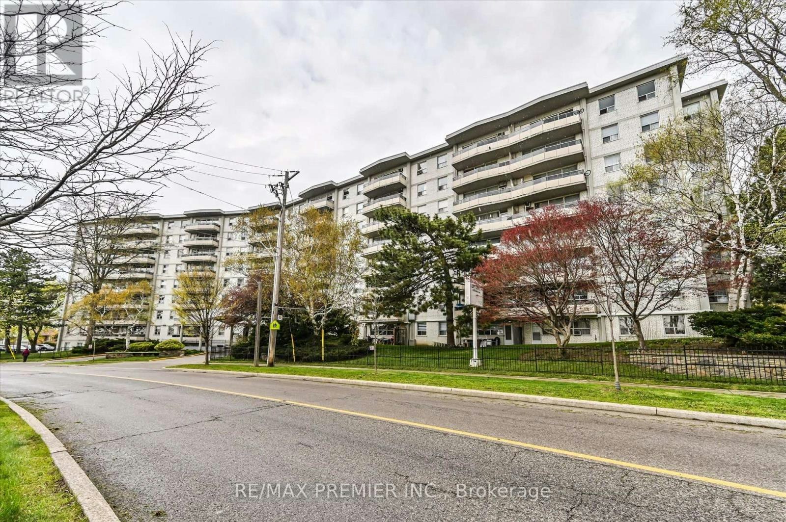 716-80 Grandravine Drive, Toronto, ON, M3J 1B2
