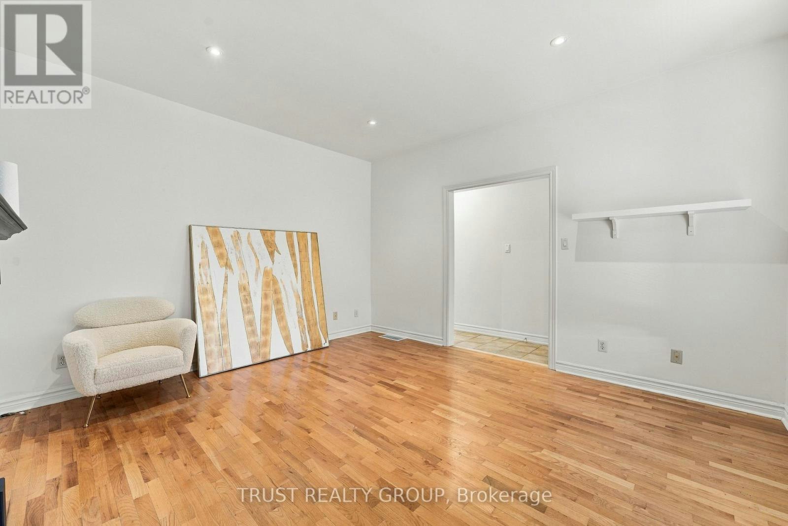 MAIN & BASEMENT-2279 Dundas Street W, Toronto, ON, M6R 1X6 - 8
