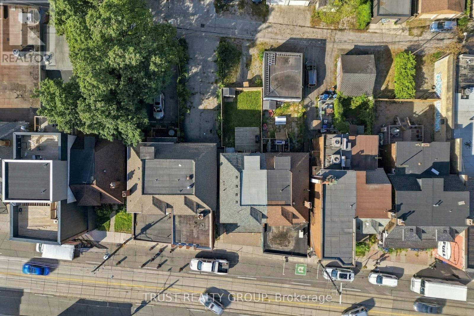 MAIN & BASEMENT-2279 Dundas Street W, Toronto, ON, M6R 1X6 - 26