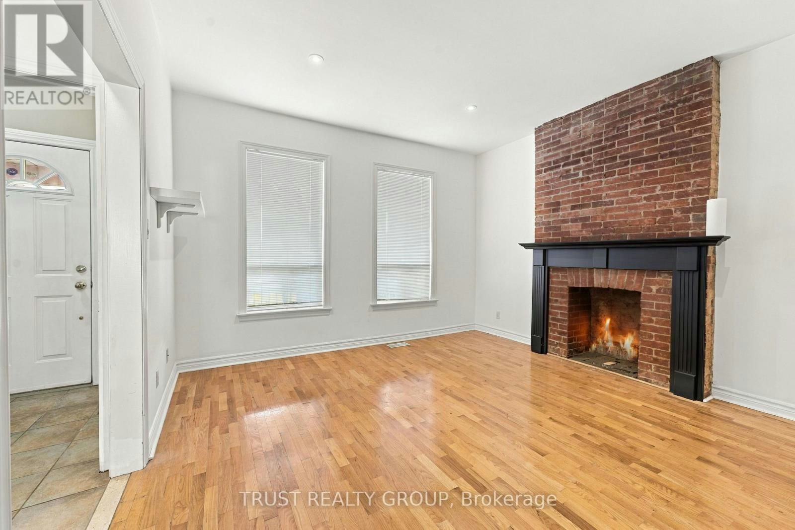 MAIN & BASEMENT-2279 Dundas Street W, Toronto, ON, M6R 1X6 - 11