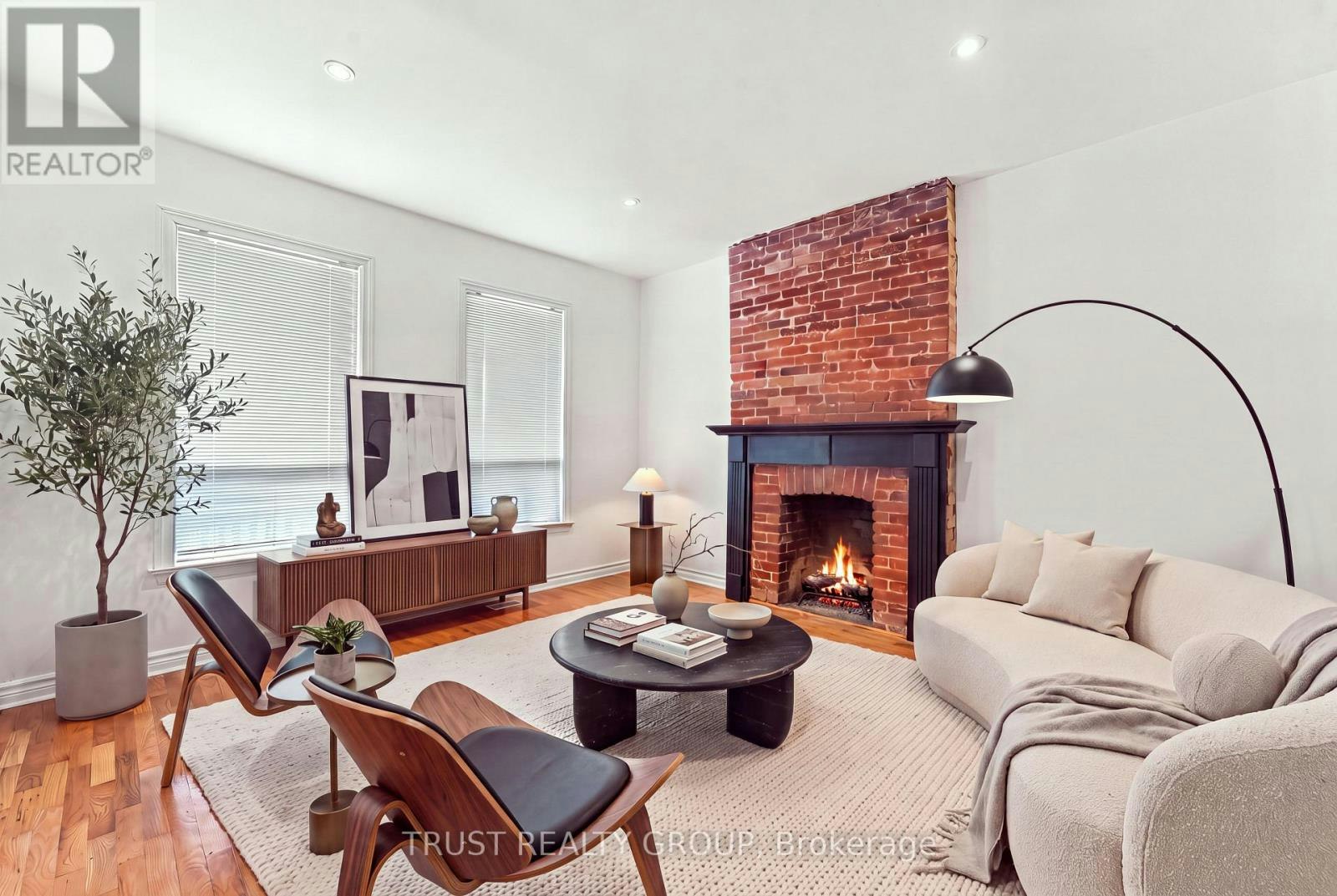 MAIN & BASEMENT-2279 Dundas Street W, Toronto, ON, M6R 1X6 - 9
