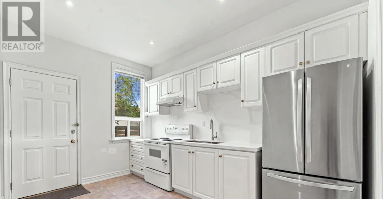 MAIN & BASEMENT-2279 Dundas Street W, Toronto, ON, M6R 1X6 - 13