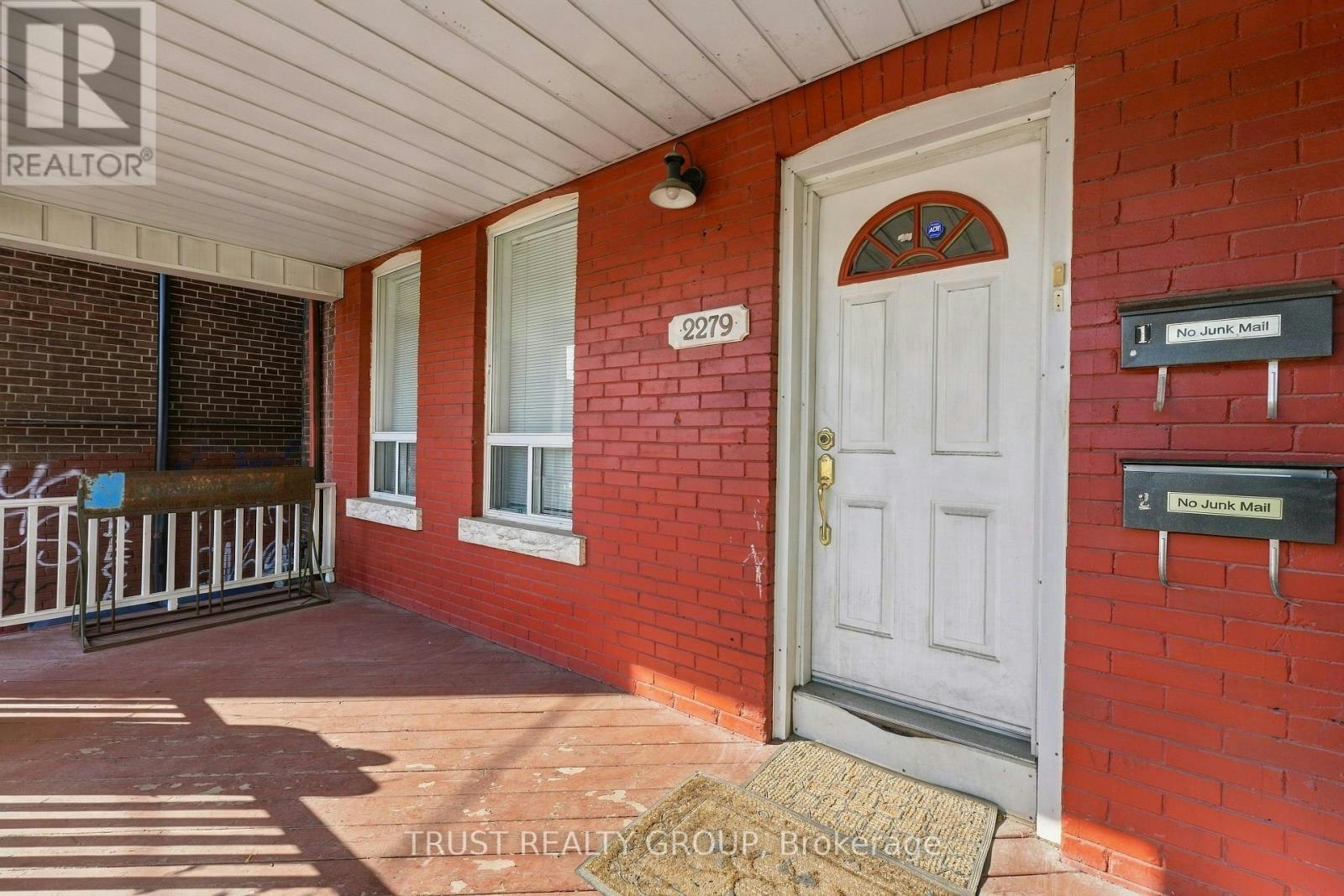 MAIN & BASEMENT-2279 Dundas Street W, Toronto, ON, M6R 1X6 - 7