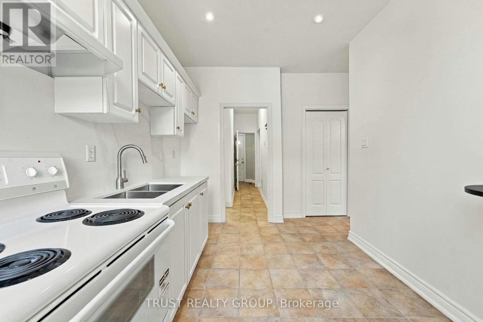 MAIN & BASEMENT-2279 Dundas Street W, Toronto, ON, M6R 1X6 - 15