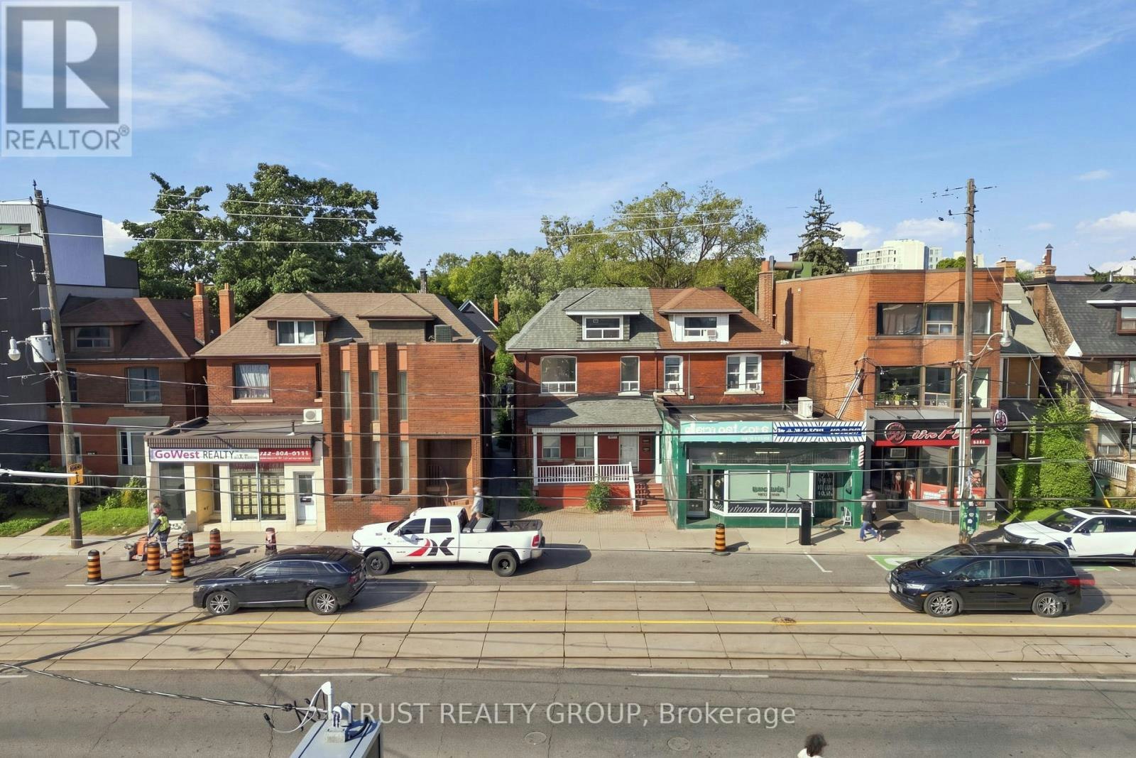 MAIN & BASEMENT-2279 Dundas Street W, Toronto, ON, M6R 1X6 - 4