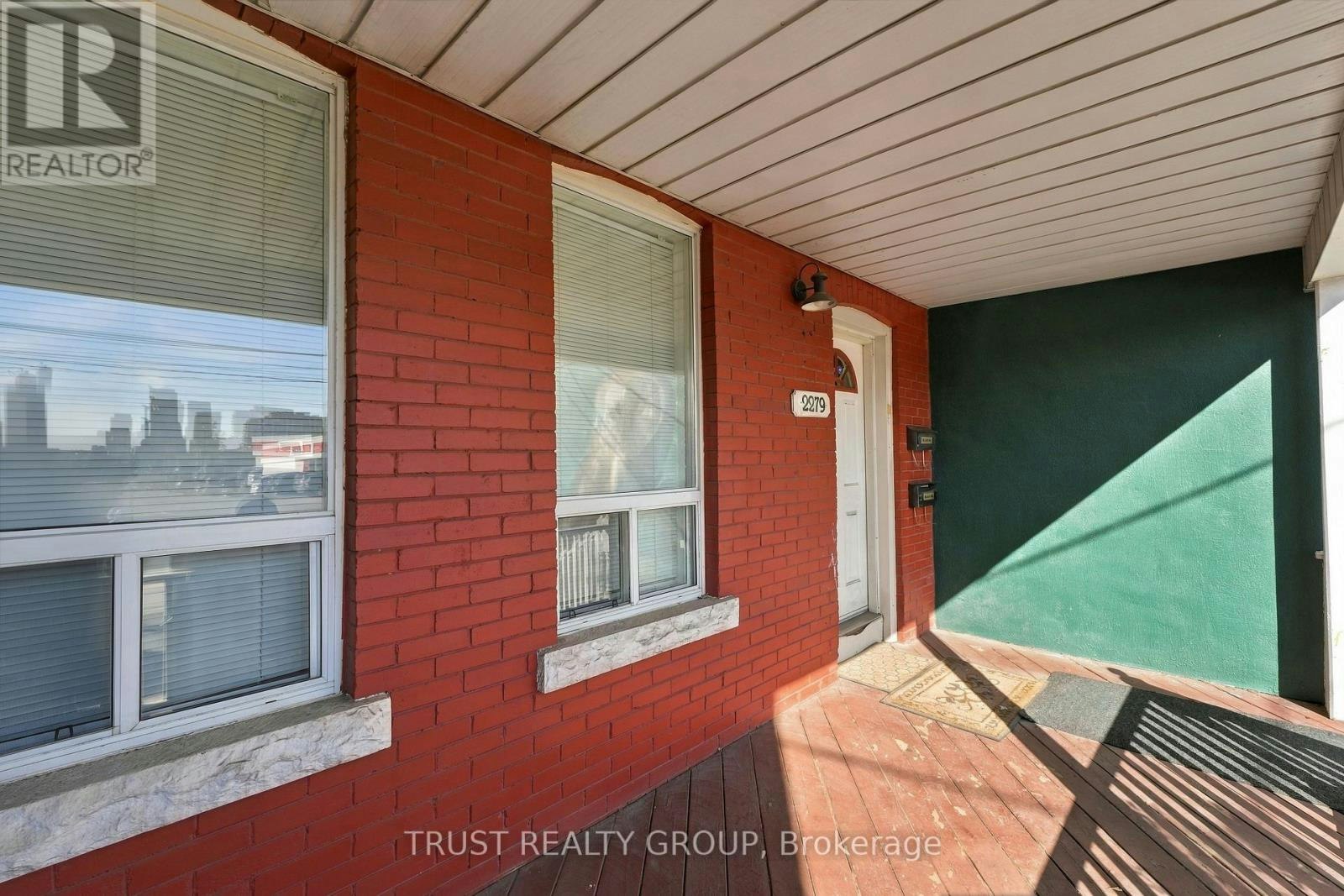 MAIN & BASEMENT-2279 Dundas Street W, Toronto, ON, M6R 1X6 - 6