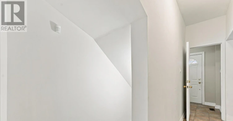 MAIN & BASEMENT-2279 Dundas Street W, Toronto, ON, M6R 1X6 - 12