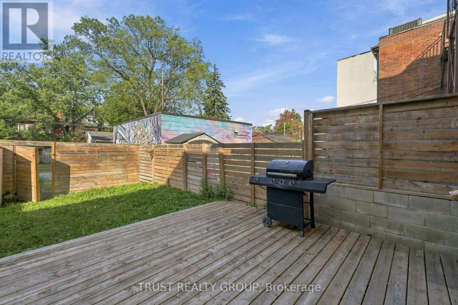 MAIN & BASEMENT-2279 Dundas Street W, Toronto, ON, M6R 1X6 - 24