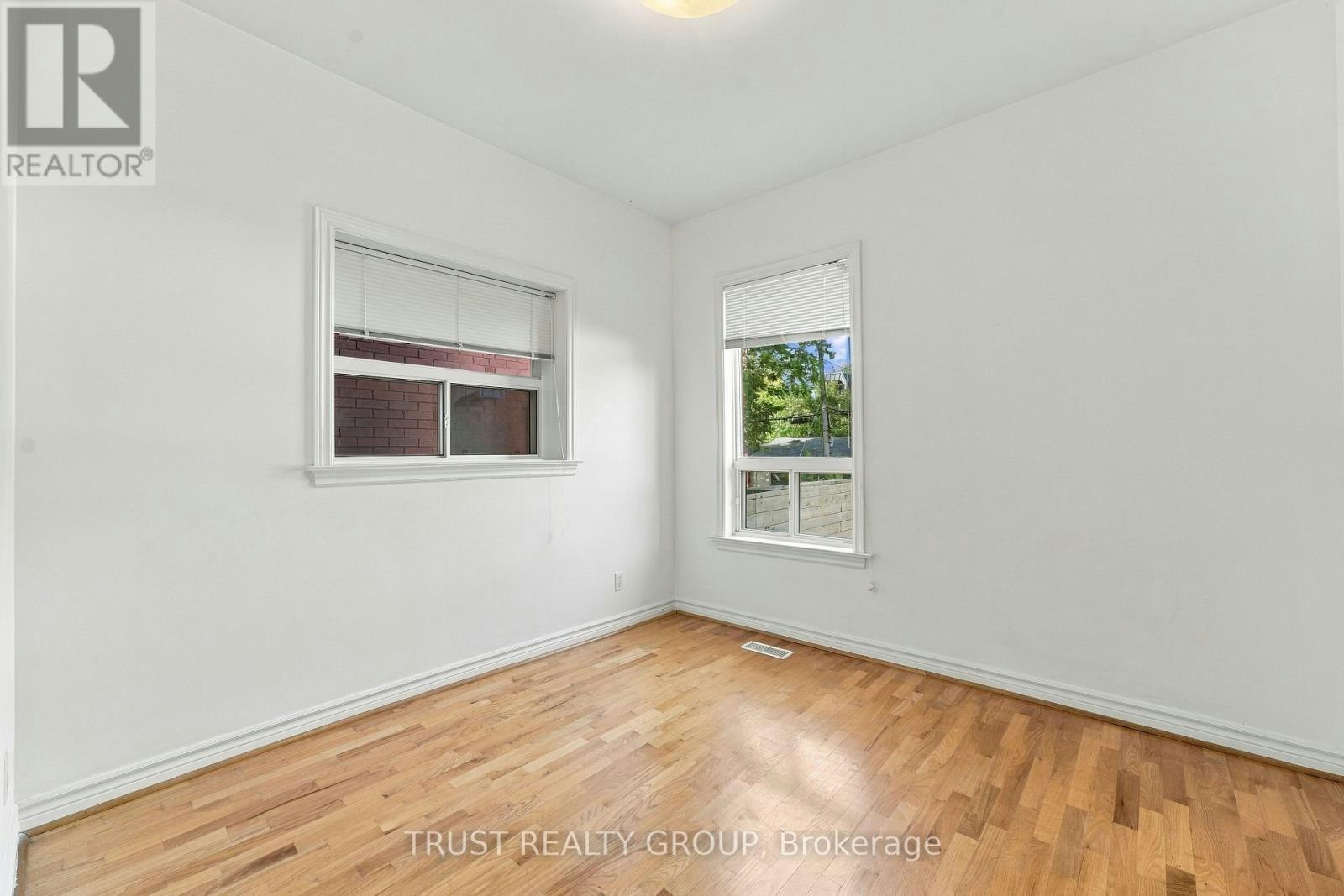 MAIN & BASEMENT-2279 Dundas Street W, Toronto, ON, M6R 1X6 - 17