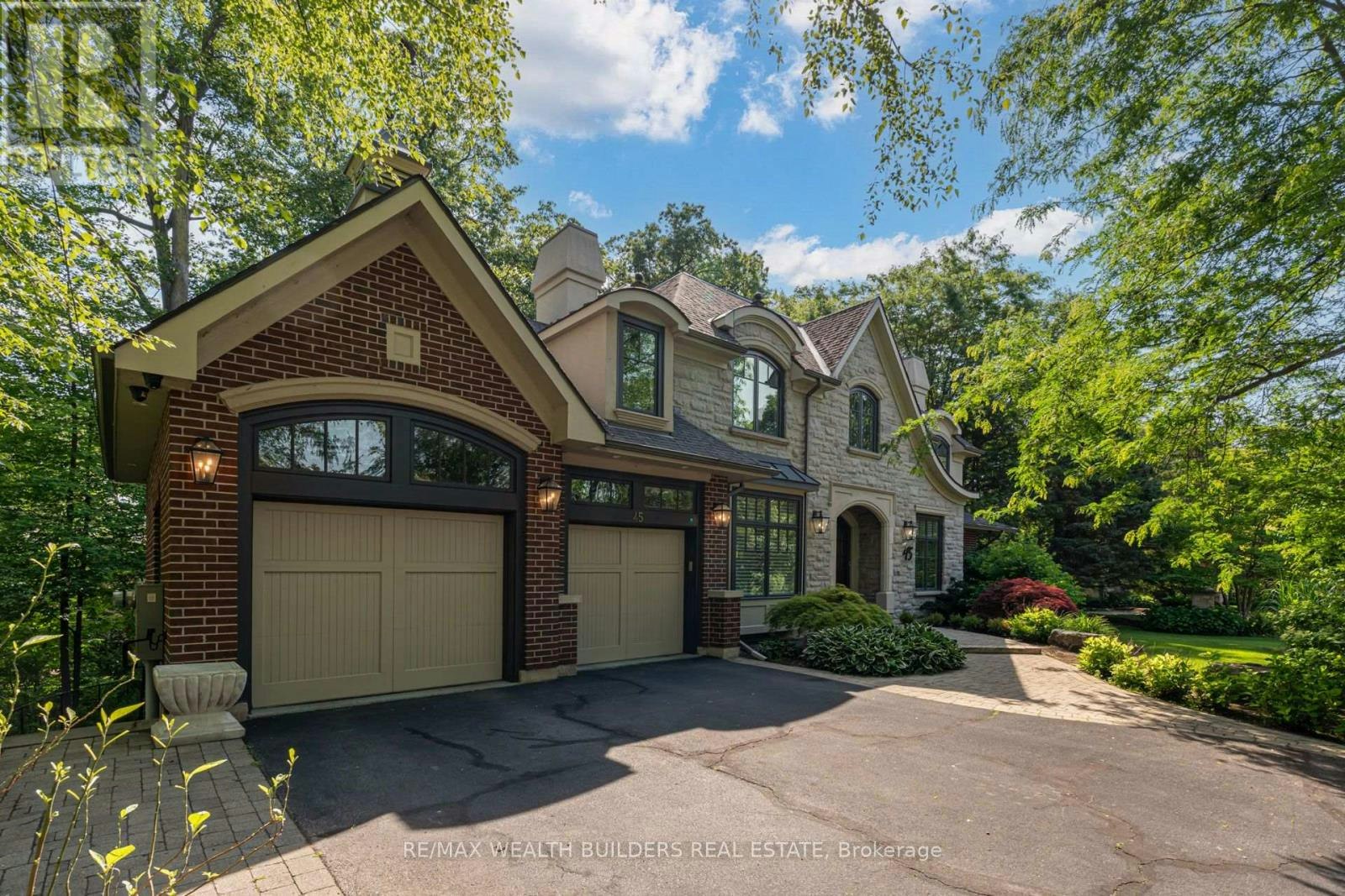 45 Shorewood Place, Oakville, ON, L6K 3Y3