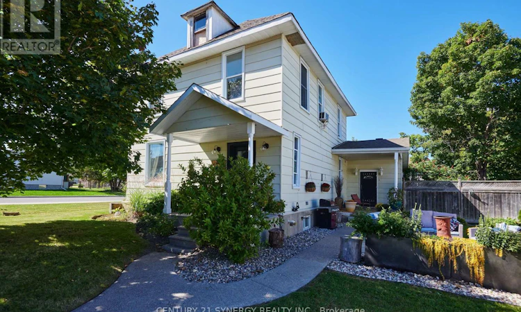 35 Norma Street S