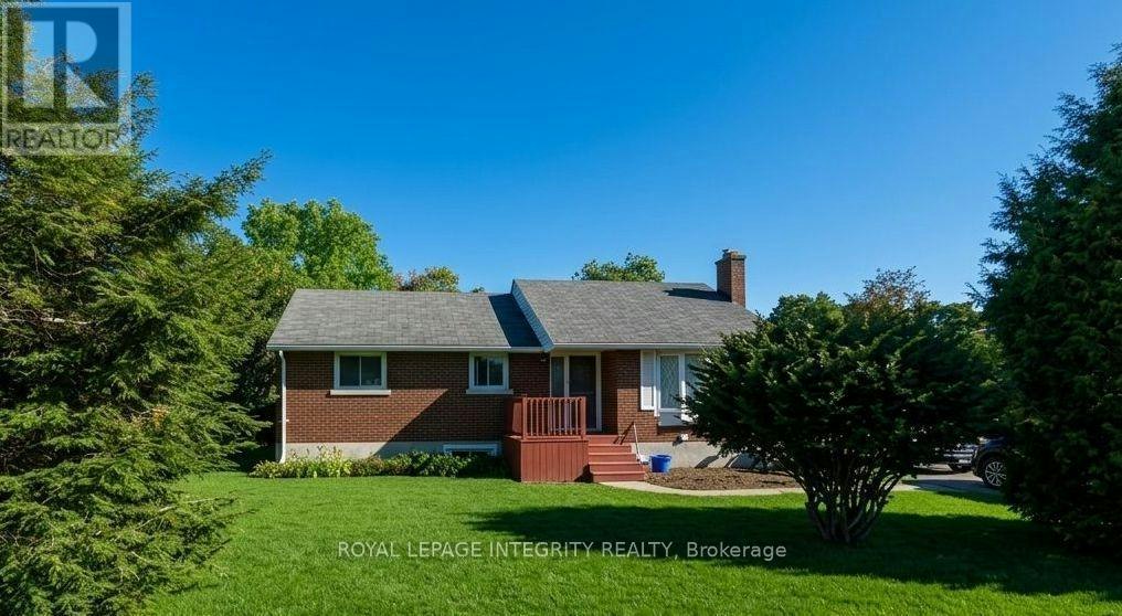 176 Oakridge Boulevard, Ottawa, ON, K2G 2V2