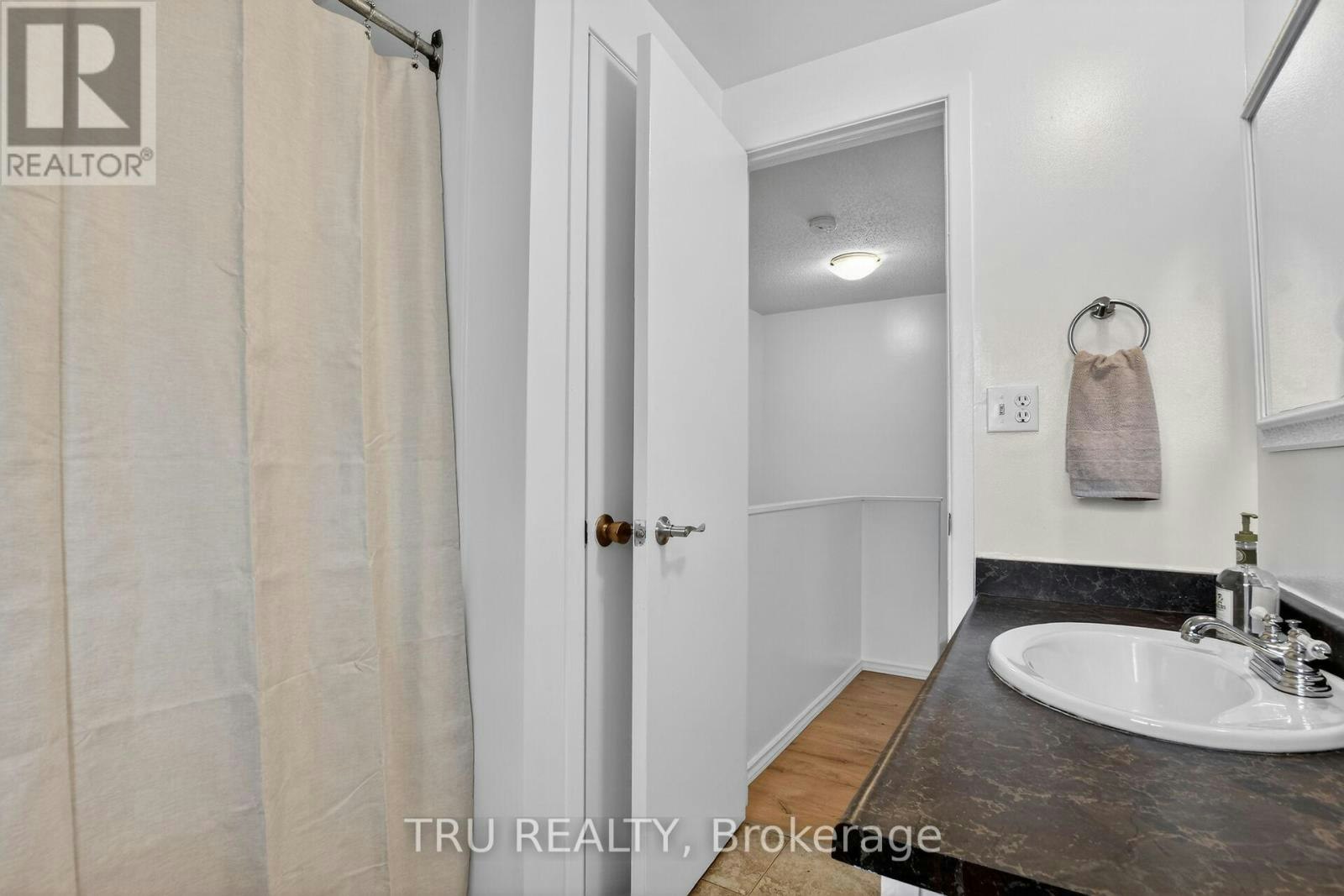 16-164 Barrow Crescent, Ottawa, ON, K2L 2J1 - 24