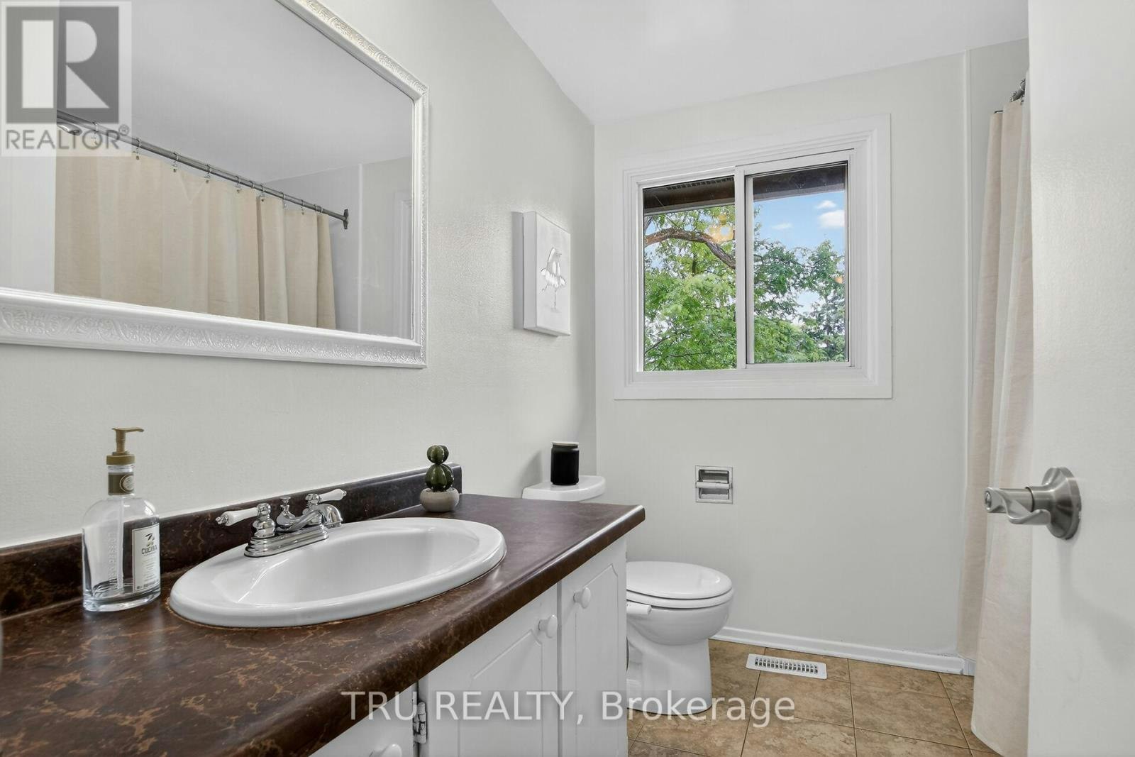 16-164 Barrow Crescent, Ottawa, ON, K2L 2J1 - 23