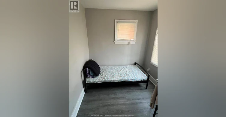 2-Room 3-1616 Wyandotte West, Windsor, ON, N9B 1H7