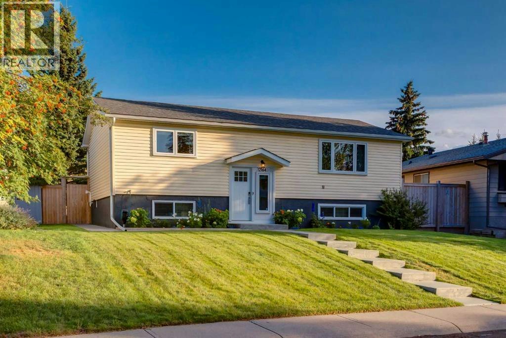 12164 Lake Michigan Road SE, Calgary, AB, T2J 3G3