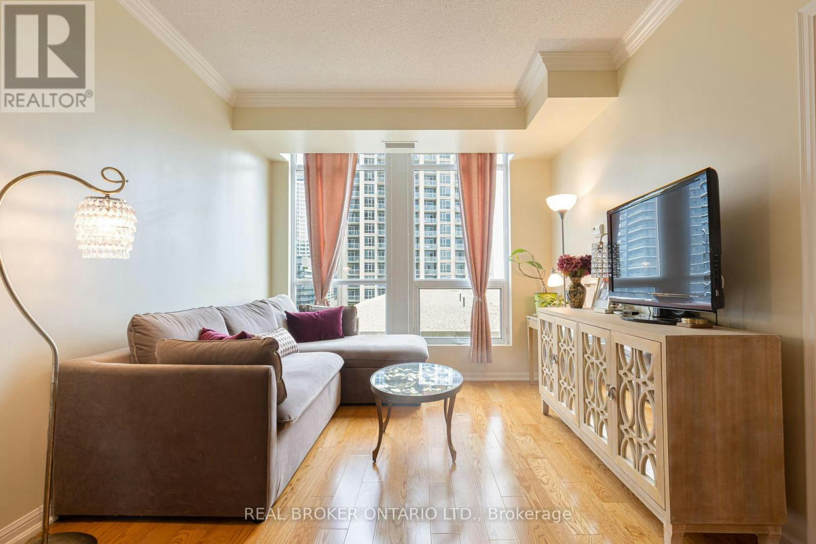 1311-628 Fleet Street, Toronto, ON, M5V 1A8