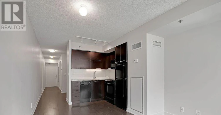 420-21 Nelson Street, Toronto, ON, M5V 1T8 - 13