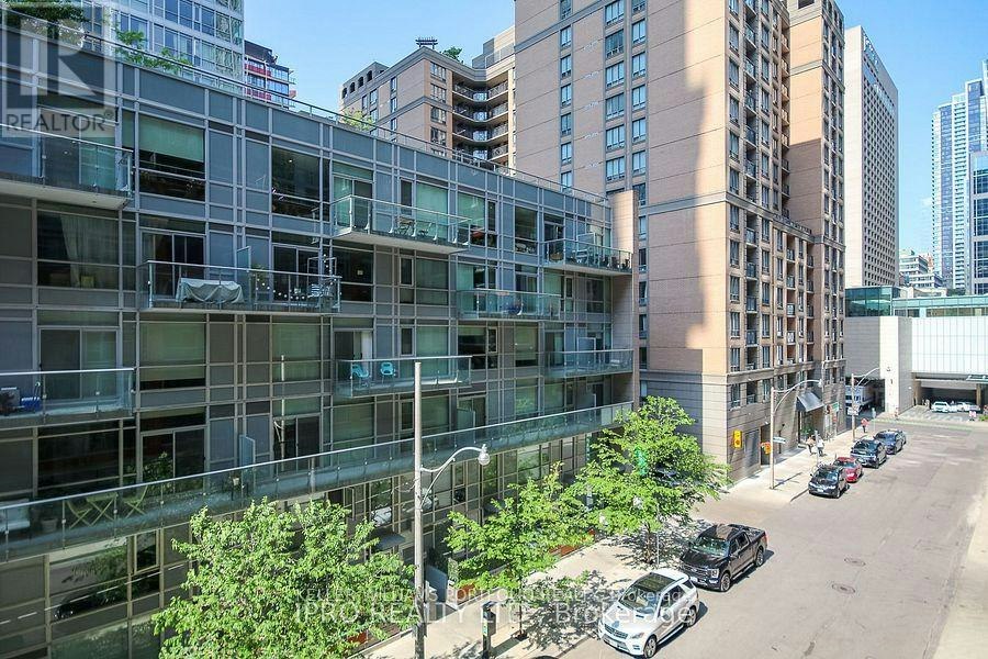 420-21 Nelson Street, Toronto, ON, M5V 1T8 - 4