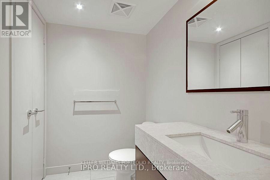 420-21 Nelson Street, Toronto, ON, M5V 1T8 - 21