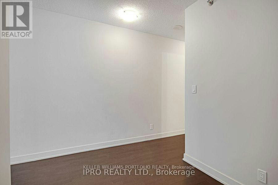 420-21 Nelson Street, Toronto, ON, M5V 1T8 - 15