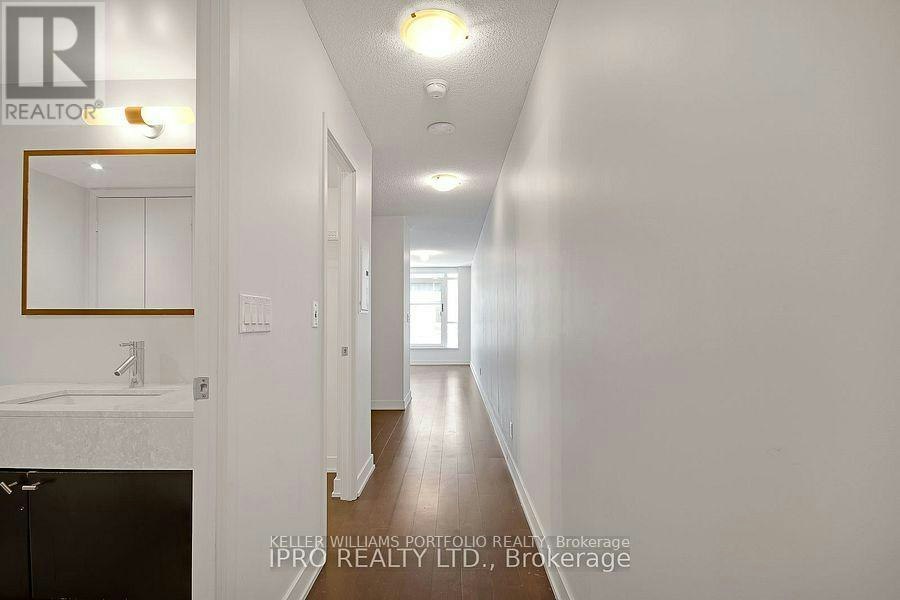 420-21 Nelson Street, Toronto, ON, M5V 1T8 - 8