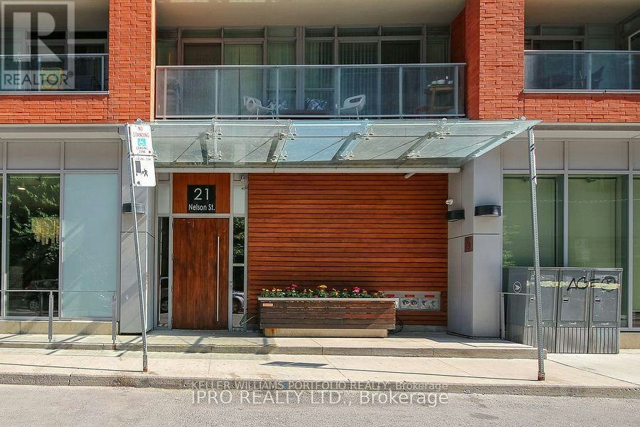 420-21 Nelson Street, Toronto, ON, M5V 1T8 - 5