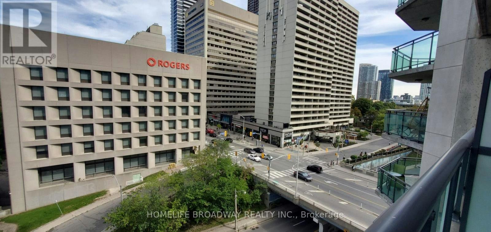 905-300 Bloor Street E, Toronto, ON, M4W 3Y2 - 3