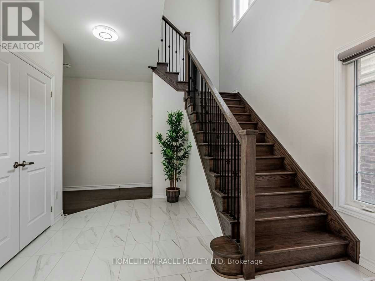 1957 Don White Court, Oshawa, ON, L1K 1A1 - 3