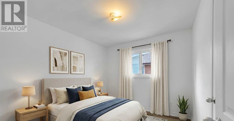 MAIN-117 Cabot Street, Oshawa, ON, L1J 5R8 - 11