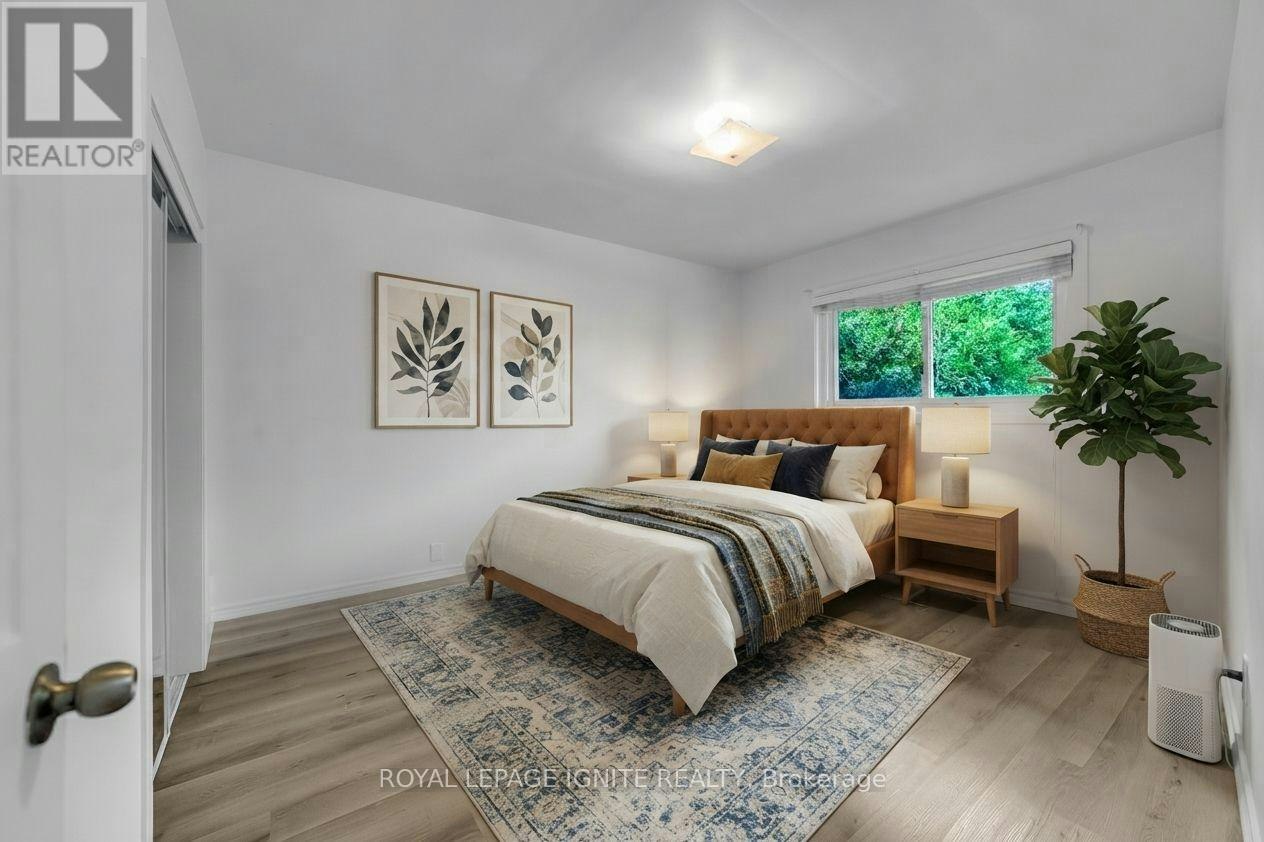 MAIN-117 Cabot Street, Oshawa, ON, L1J 5R8 - 16