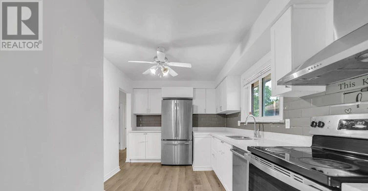 MAIN-117 Cabot Street, Oshawa, ON, L1J 5R8 - 9