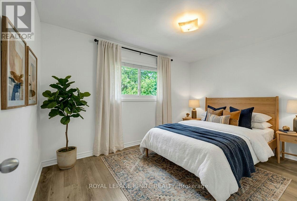 MAIN-117 Cabot Street, Oshawa, ON, L1J 5R8 - 14
