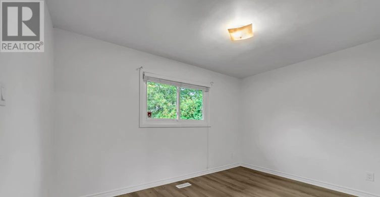 MAIN-117 Cabot Street, Oshawa, ON, L1J 5R8 - 13