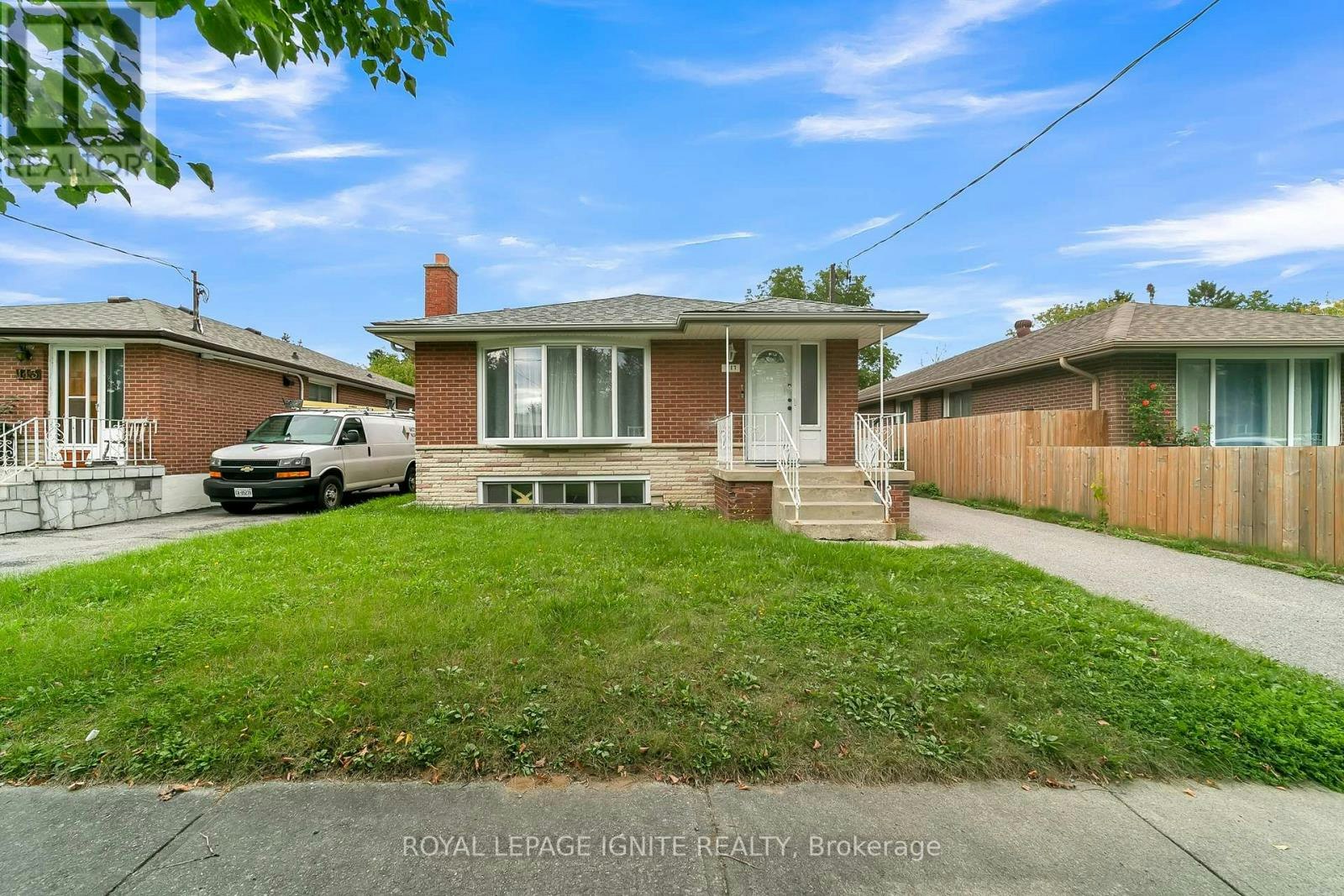 BSMT-117 Cabot Street, Oshawa, ON, L1J 5R8 - 2