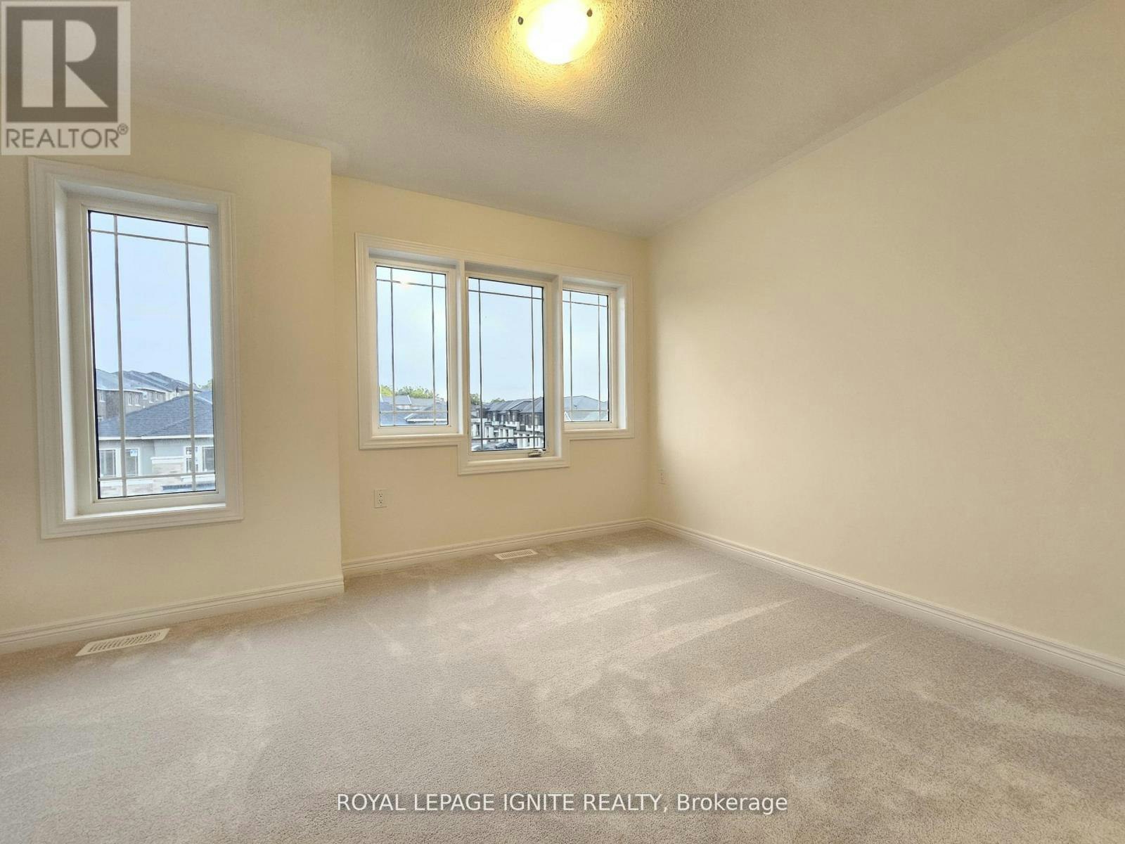 919 Crowsnest Hollow, Pickering, ON, L1X 0P4 - 10