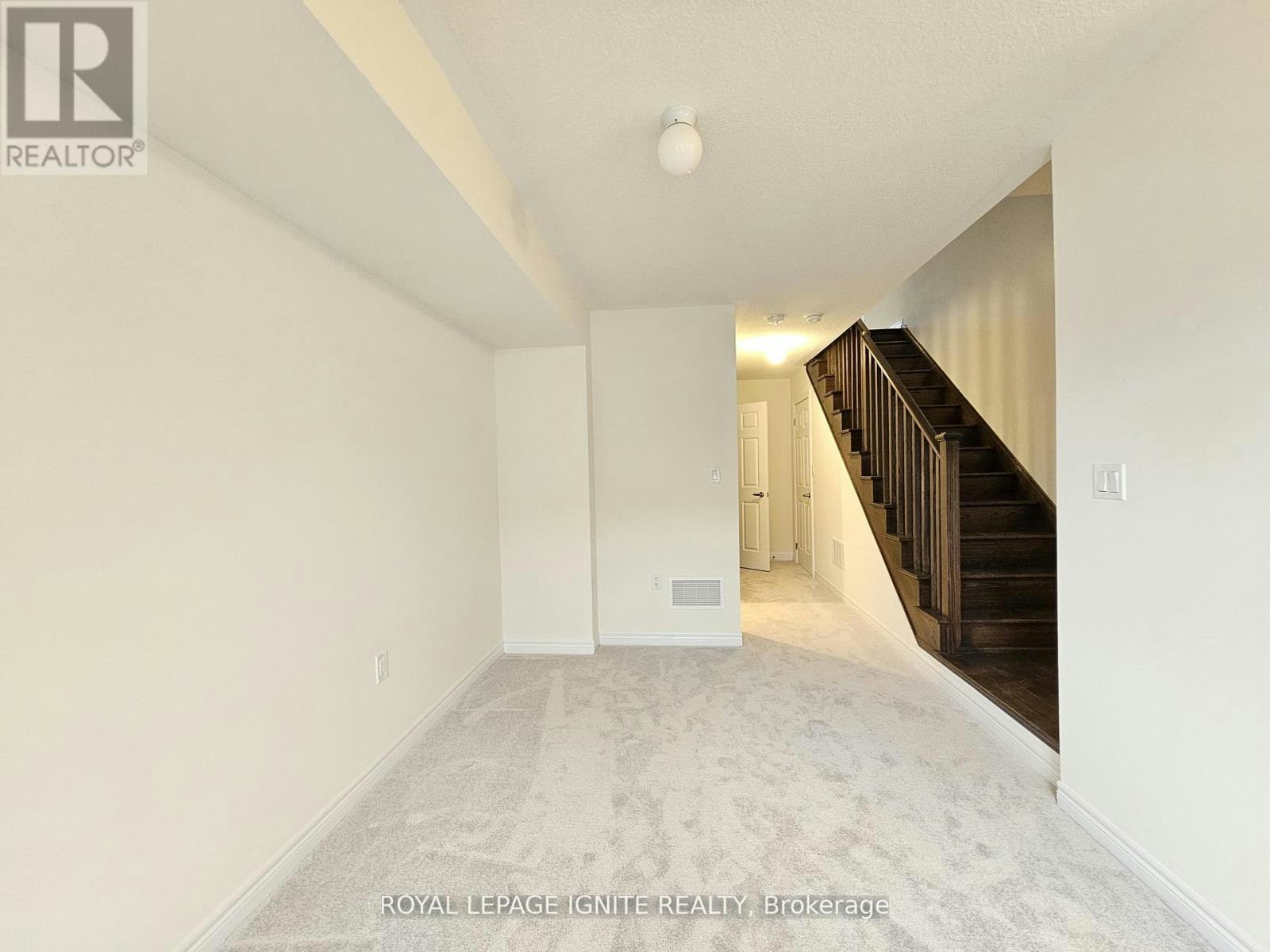 919 Crowsnest Hollow, Pickering, ON, L1X 0P4 - 4