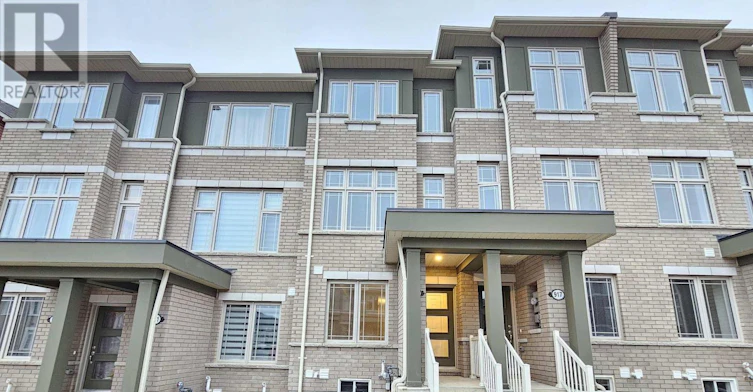 919 Crowsnest Hollow, Pickering, ON, L1X 0P4 - 2