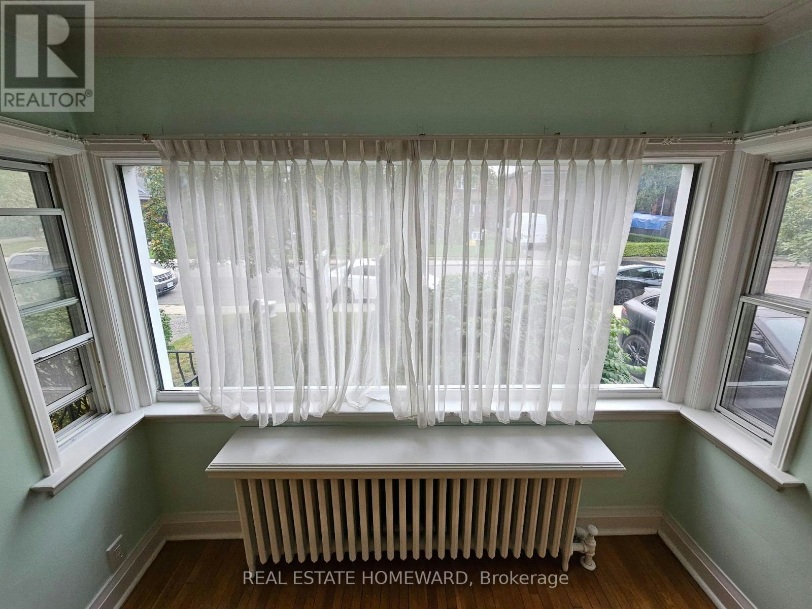 MAIN-45 Norlong Boulevard, Toronto, ON, M4C 3W8 - 32