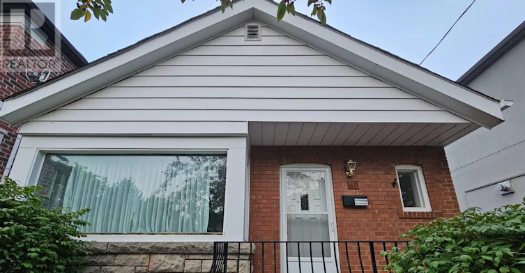 MAIN-45 Norlong Boulevard, Toronto, ON, M4C 3W8
